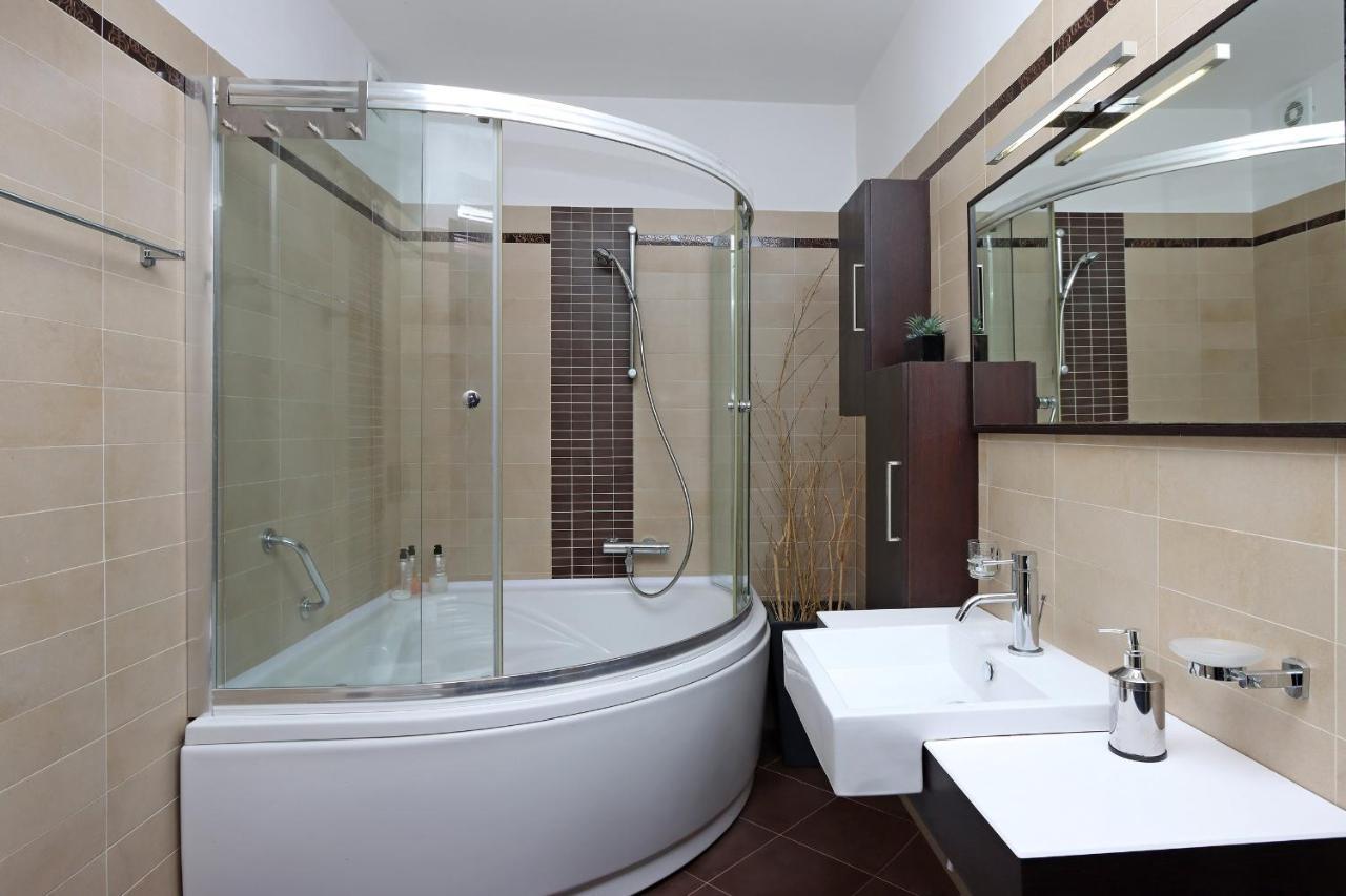 Starry Night - Smart Tv, Extra Big Bed, Big Bathtub, Private Parking, Sea View, Wifi, 2Bedrooms Volosko Exterior photo