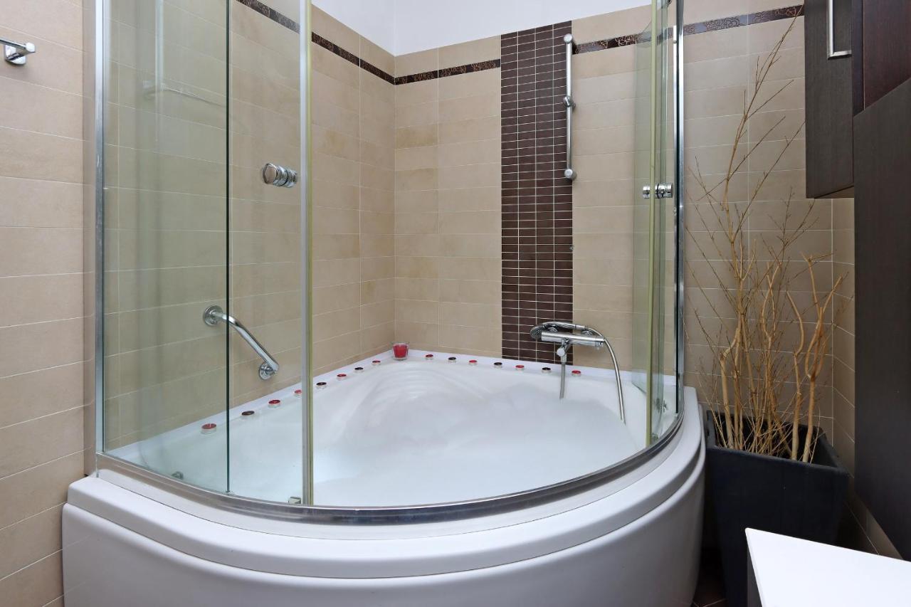 Starry Night - Smart Tv, Extra Big Bed, Big Bathtub, Private Parking, Sea View, Wifi, 2Bedrooms Volosko Exterior photo