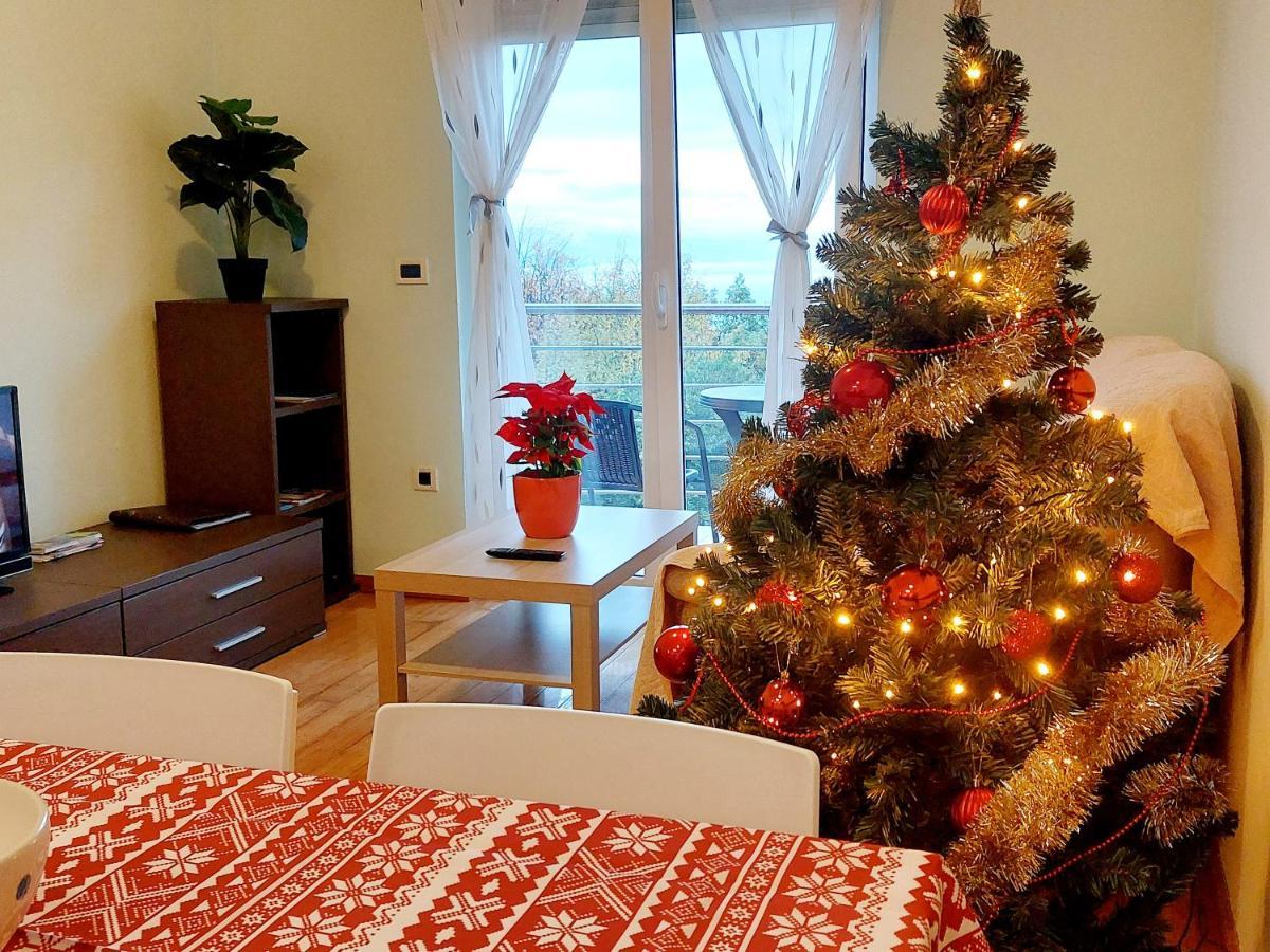 Starry Night - Smart Tv, Extra Big Bed, Big Bathtub, Private Parking, Sea View, Wifi, 2Bedrooms Volosko Exterior photo